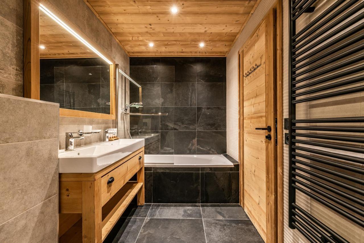 Residence Hameau De Clotaire Alpe D'Huez - By Emerald Stay Exterior photo