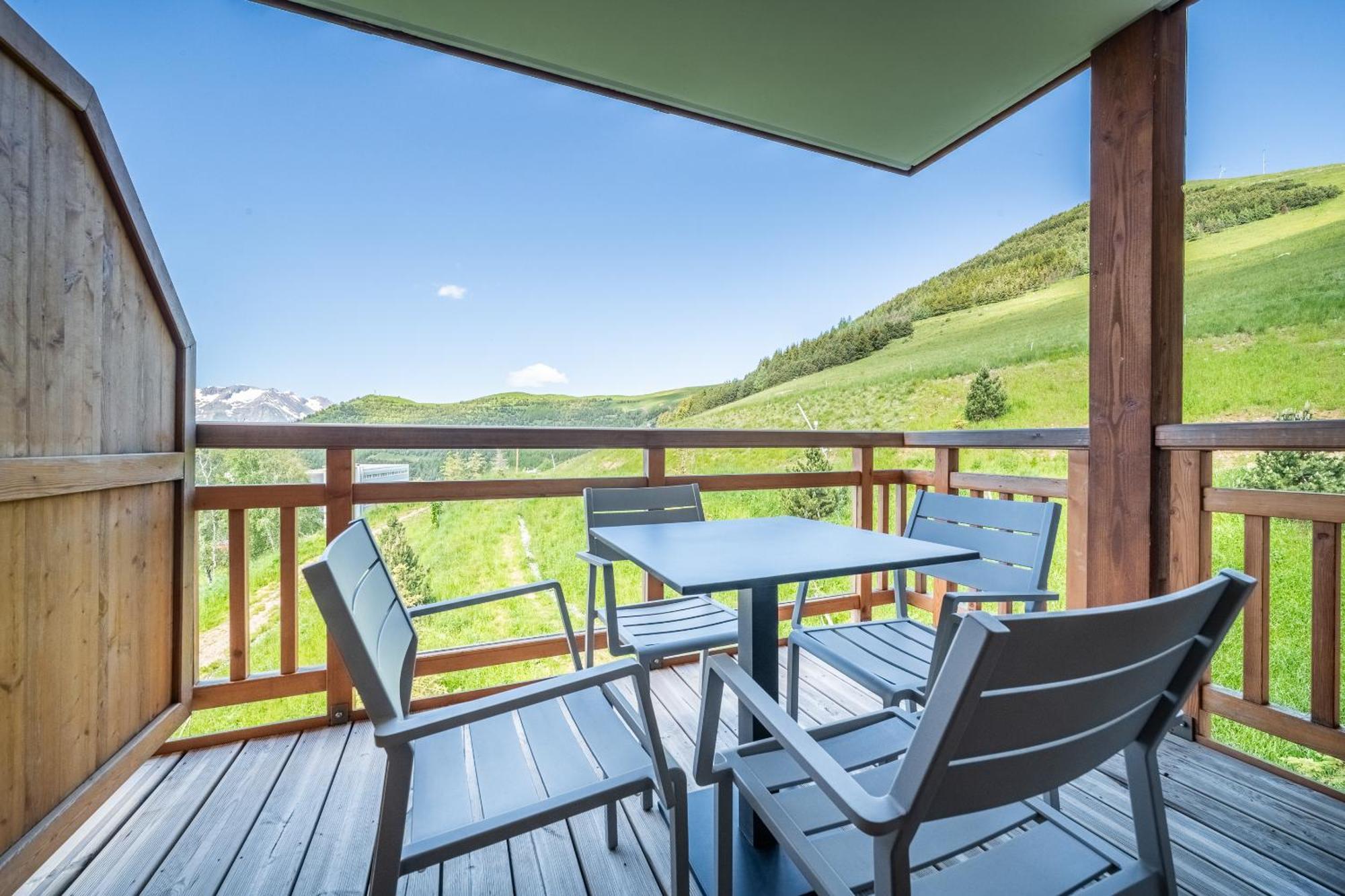 Residence Hameau De Clotaire Alpe D'Huez - By Emerald Stay Exterior photo