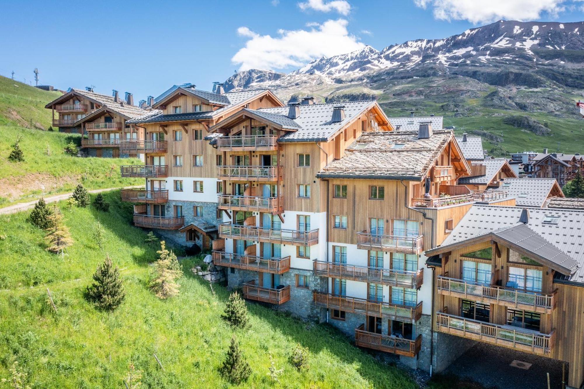 Residence Hameau De Clotaire Alpe D'Huez - By Emerald Stay Exterior photo