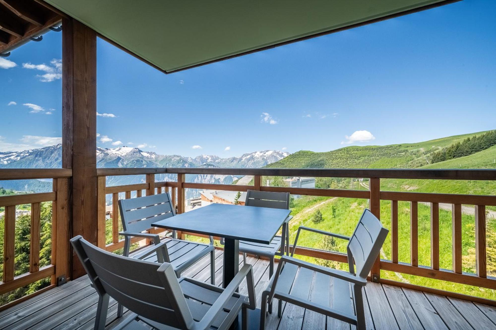 Residence Hameau De Clotaire Alpe D'Huez - By Emerald Stay Exterior photo